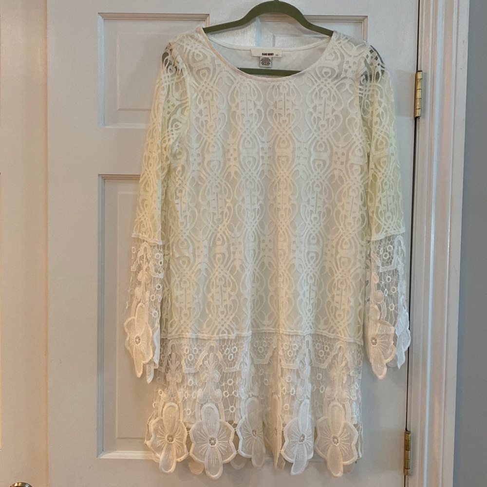 New white dress with overlay-smoke free home